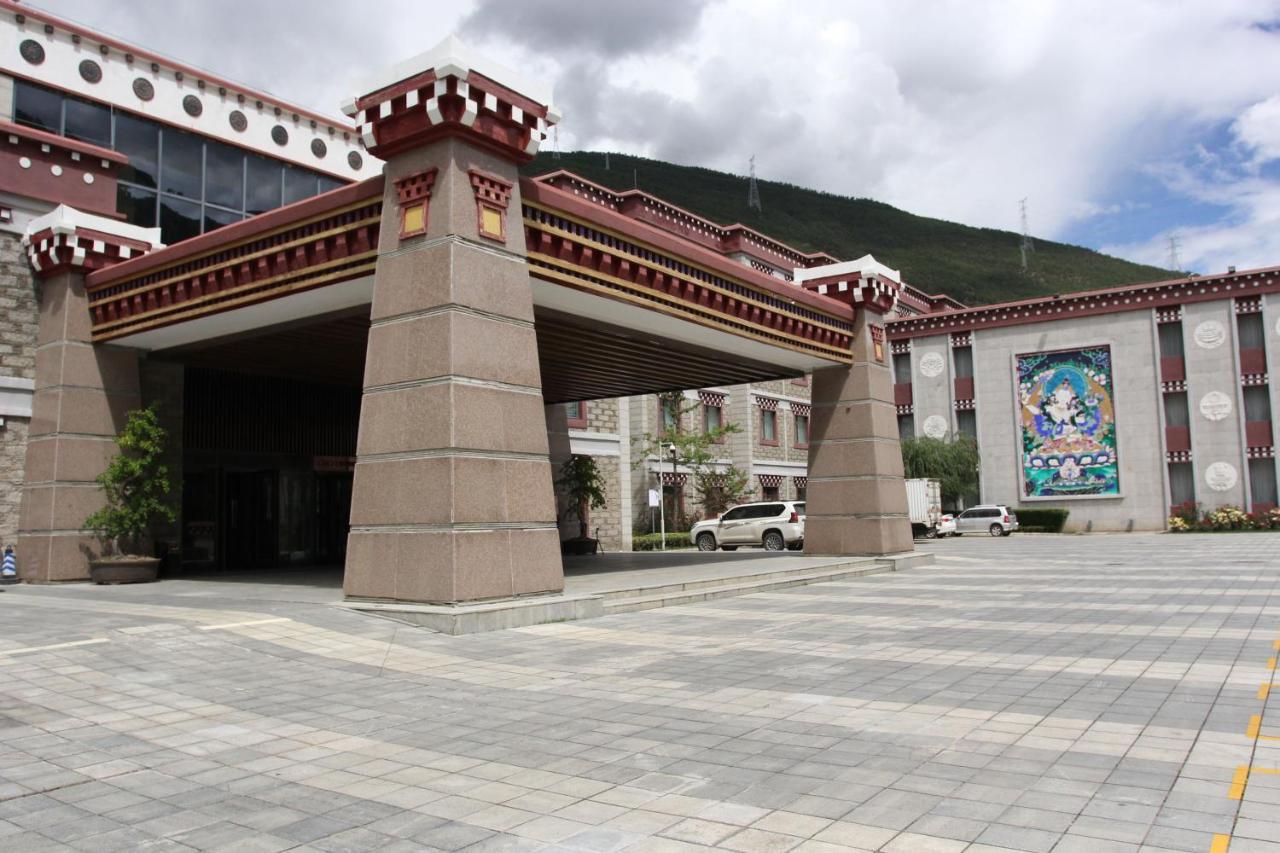 Crowne Plaza Yading, An Ihg Hotel Shangri-La Exterior foto